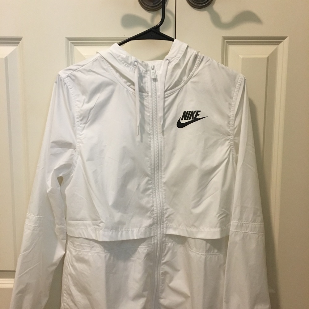 Nike White Windbreaker! Size XS